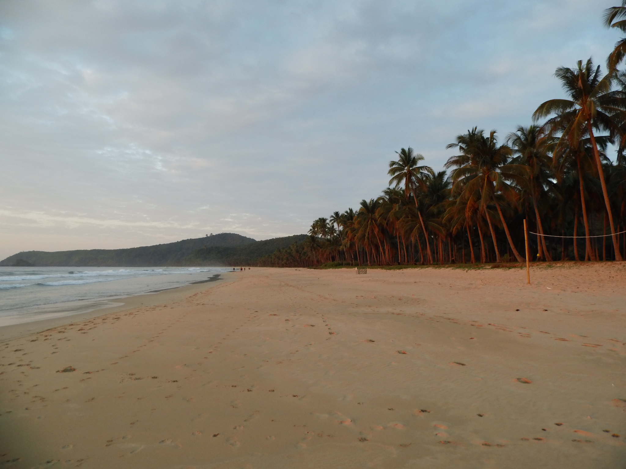 Die Welte in 50 Worten,Nacpan Beach